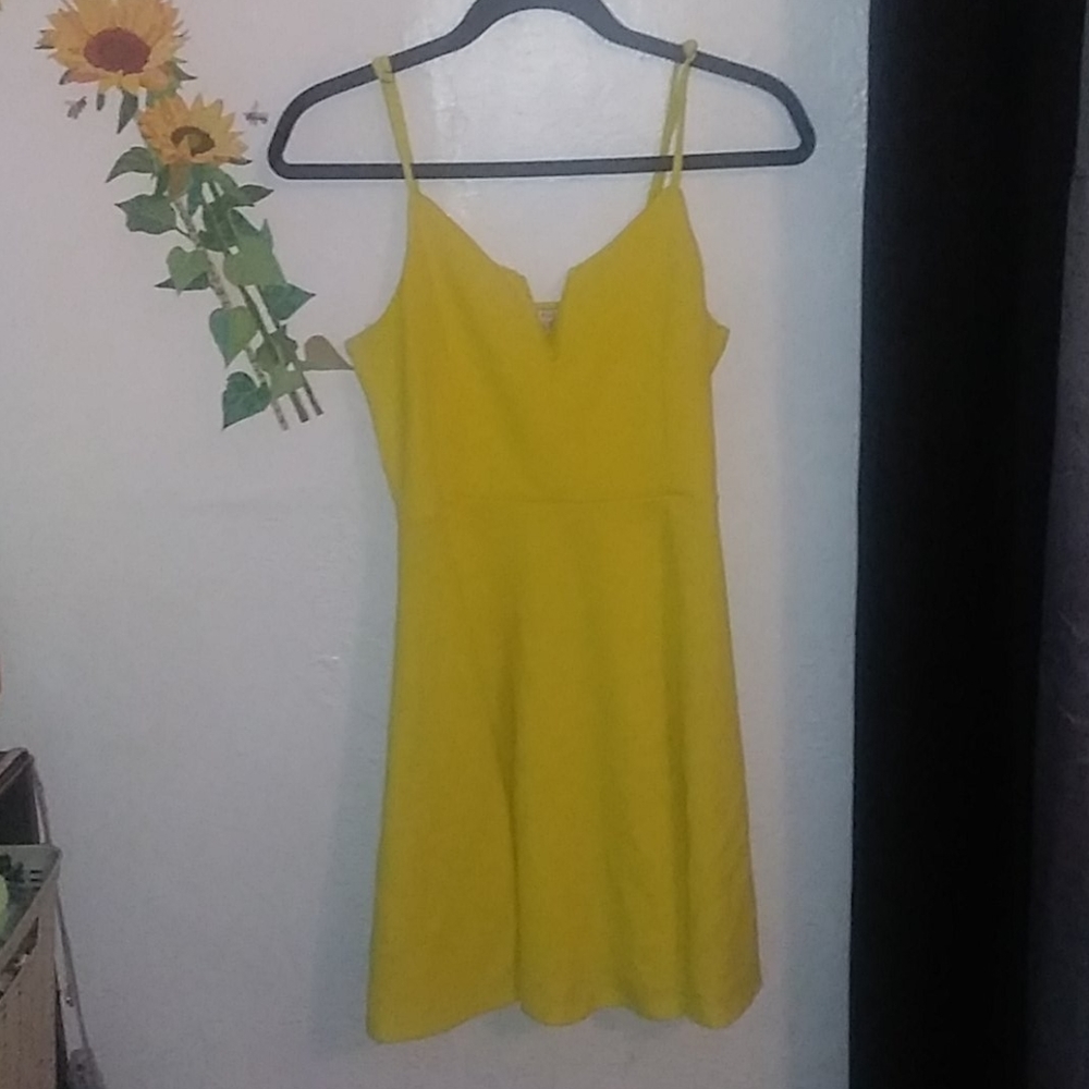 Yellow short dress
